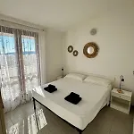 Li Cuppulati House *