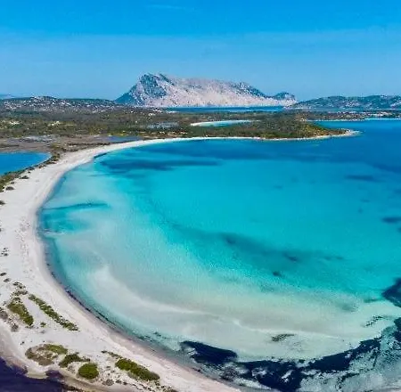 Li Cuppulati House * Agrustos