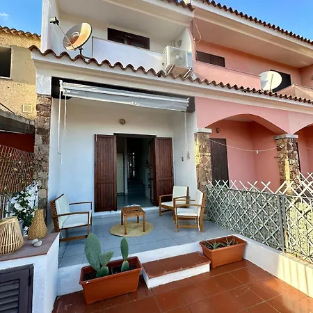 Li Cuppulati House Agrustos